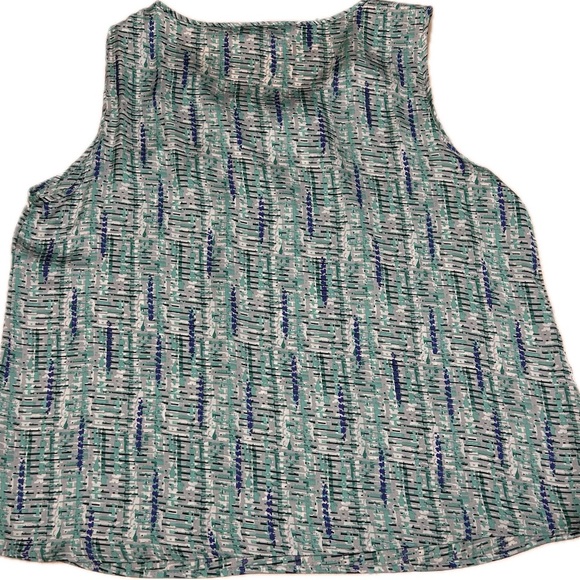 Sleeveless Patterned Blouse | XL - Picture 2 of 5